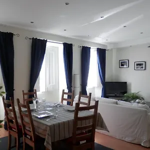 Cozy In Center Appartamento Lisbona