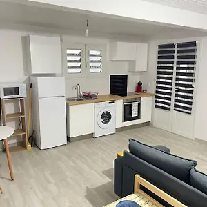 https://studio-cosy-et-fort-de-france.comcaribbean.com